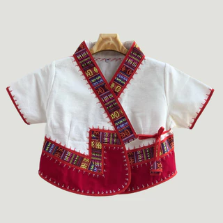 เสื้อเจ้านางไทลื้อ แต่งลายผ้าทอลายล้านนา ใส่ทำบุญ ใส่ทำงาน ใส่งานมงคล งานไหนๆก็ดูสวยตามแบบชาวเหนือ ดูโดดเด่นจ้าว