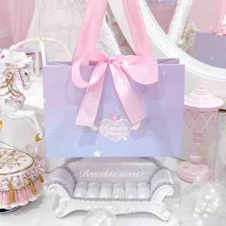 [ แพ็คเกจใหม่ เฉพาะกดสั่งพร้อมสร้อยในร้าน ] 🩷 Valentine 𝒢𝒾𝒻𝓉 𝒷𝒶𝑔 𝒮𝓅𝑒𝒸𝒾𝒶𝓁 𝓉𝑜 𝓎𝑜𝓊 ! 💜 ถุงเปล่า ถุงแบรนด์ 🩵เครื่องประดับ