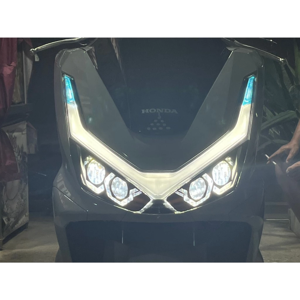ฟิล์มแต่งไฟหน้า 2 ชั้น สำหรับ PCX 160 2025