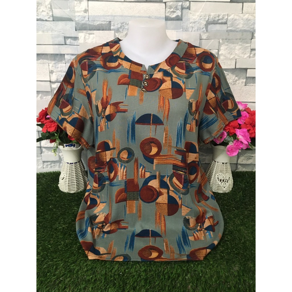 เสื้อลายดอกดำ เสื้อคนแก่ ผ้าสปัน เสื้อคุณแม่ รอบอก 34-42นิ้ว   ลายดอก รุ่น1009-2