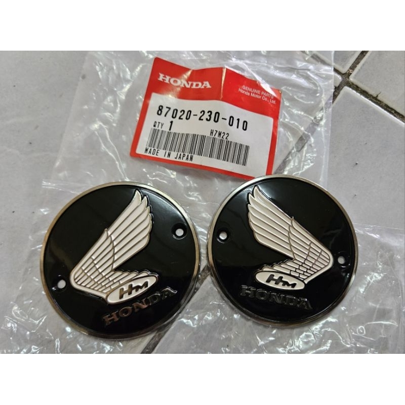 โลโก้ ข้างถังน้ำมัน แท้ใหม่ญี่ปุ่น ตราใหญ่ Honda C92 C95 CD125 CD175 C72 C77 CB72 CB77 CL72 ซ้าย/ขวา