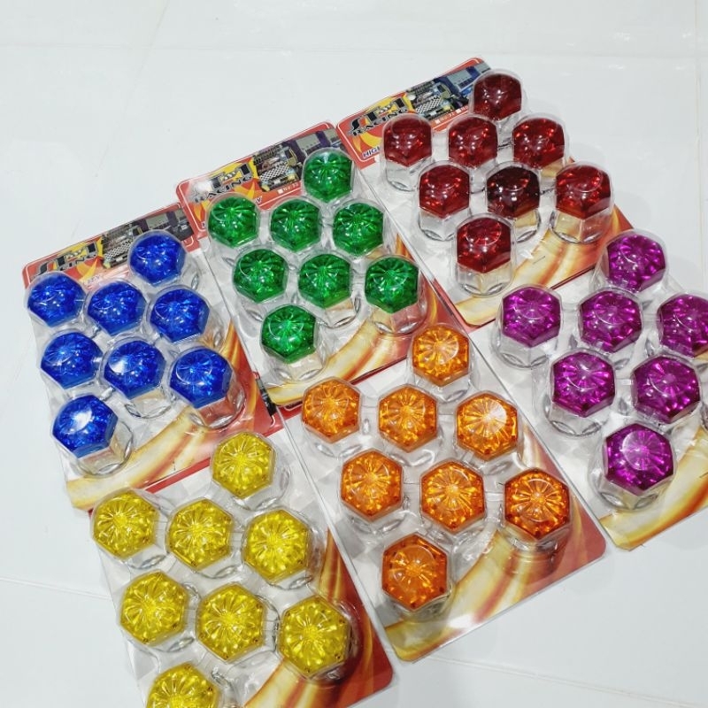 ครอบน๊อต#41แฟนซี*ลายดอกไม้1แพ็กมี8ตัว สีสันสดใสมากสำหรอบครอบน๊อตล้อรถบรรทุก เบอร์41