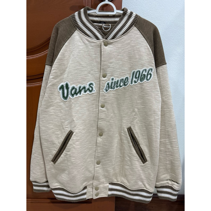 เสื้อแจ็กเก็ตเบสบอล เสื้อแขนยาว แบรนด์ Vans (มือสอง)