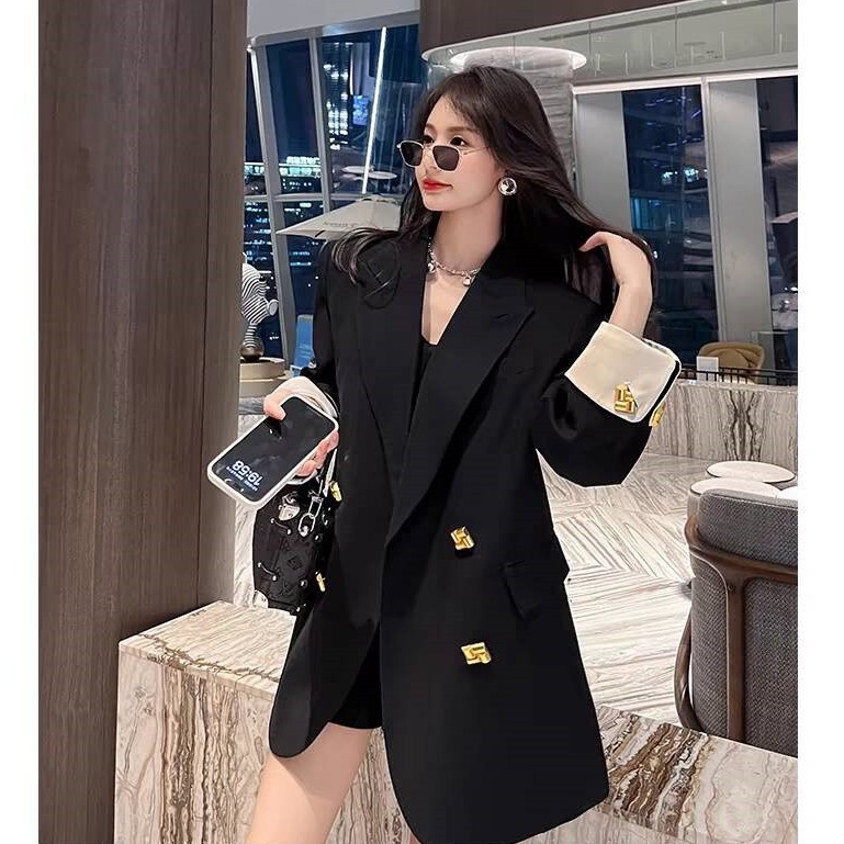 SUIT-24🌽เสื้อเบลเซอร์  สไตล์เกาหลี ตัวใหญ่ ใส่สบาย โอเวอร์ไซซ์ ผู้หญิง เสื้อแฟชั่น กระดุม 4เม็ด ใส่ทำงาน ทรงสวย🌽