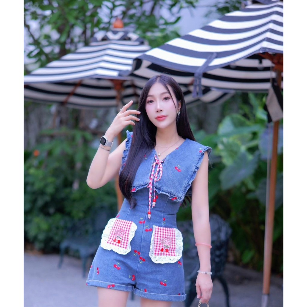 Chaaim Shop ❤️CA473 ป้ายCher'Ann จั๊มสั้นยีนส์ปักเชอร์รี่คอปกแต่งกระเป๋าหน้า 2 ข้าง