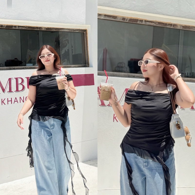 Gladys Top🌲🎧| เสื้อปาดไหล่สาวอวบแต่งระบาย อก38-46“ เสื้อยืดไซส์ใหญ่
