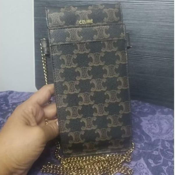 กระเป๋าทรงโฟน celine มือสองสภาพดี