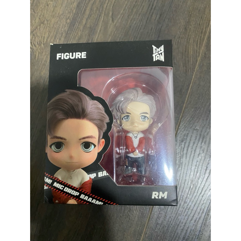 TINY TAN FIGURE : RM