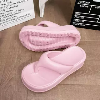 Kicks NEW รองเท้าเสริมส้นยางEVA สวย เบา นิ่มสบาย หูหนีบน้ำหนักเบา พื้นนิ่ม ใส่สบาย สวมแล้วขาเรียวสวยแน่นอน