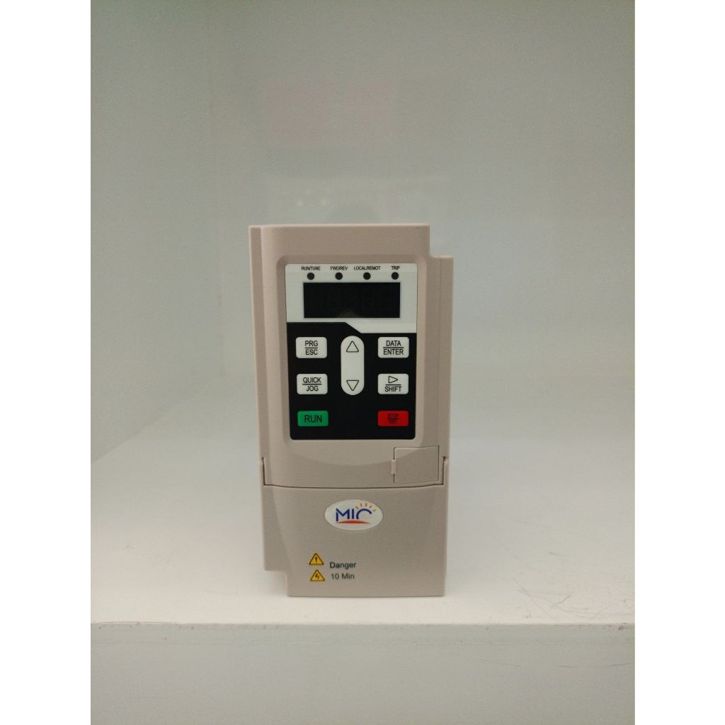 อินเวอร์เตอร์โซล่าปั๊ม 1HP 1PH 220v SOLAR PUMP INVERTER ปั๊มน้ำโซล่าเซลล์ ติดตั้งง่าย  ใช้งานได้กับแ