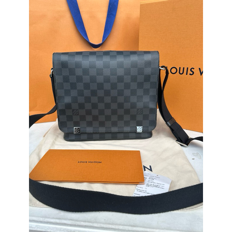 Lv district damier graphite pm like new