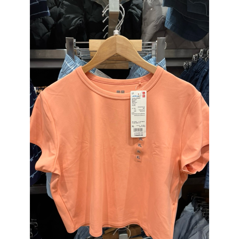 เสื้อยืดครอป Airism Uniqlo เนื้อผ้าลื่นเหมือนชุดว่ายน้ำ ใส่สบาย ขนาด XL สี 12 Pink โทนสีส้มพีช ใหม่