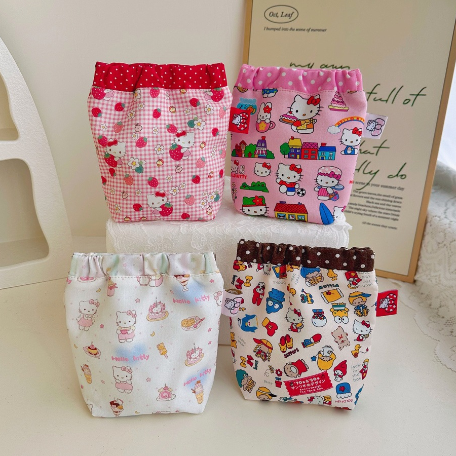 (พร้อมส่ง🐱) Hello Kitty cotton fabric กระเป๋าผ้า กระเป๋าแม่เหล็กเปิด-ปิด