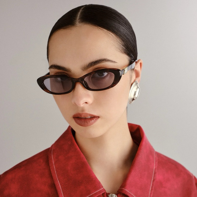 Girlboss.stuf แว่นตากันแดด Le specs • The whisperer