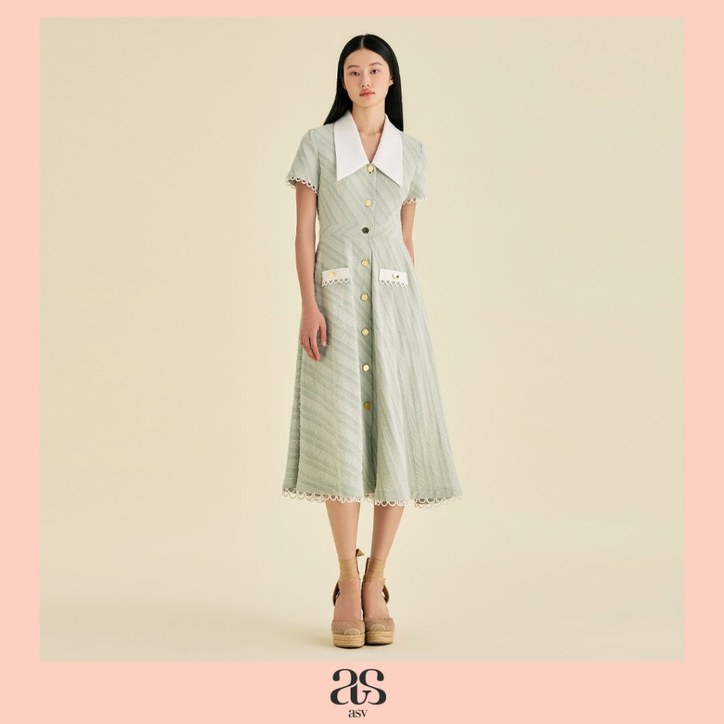 [asv ss25] Alda Short Sleeve Dress เดรสผู้หญิง แขนสั้น คอวี แต่งปกเสื้อ แต่งกระเป๋าและกระดุมทองด้านหน้า แต่งดีเทลห่วง - รูปที่ 2