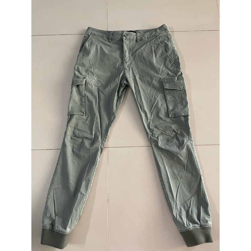 กางเกงขายาว ป้าย Jay Jays ปลายขาจั๊ม ทรงขาเดฟ เอว 32 นิ้ว สีเขียวทหาร