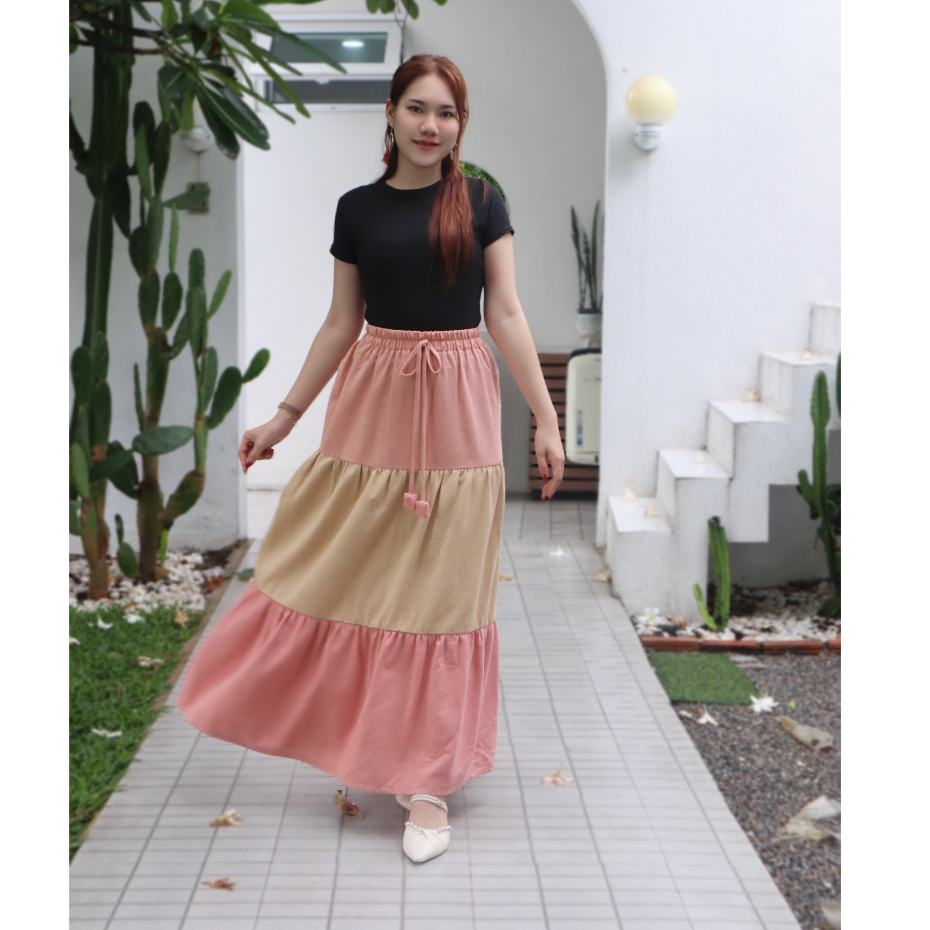 กระโปรง ขนมชั้น  ผ้าฝ้ายเชียงใหม่  ฟรีไซส์ มีบริการเก็บปลายทาง