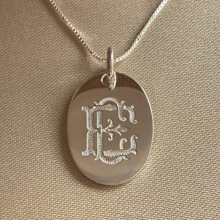 Marbella.bkk สร้อยคอเงินแท้  จี้วงรี เรียบ สลักได้ รุ่น Oval pendant Necklace