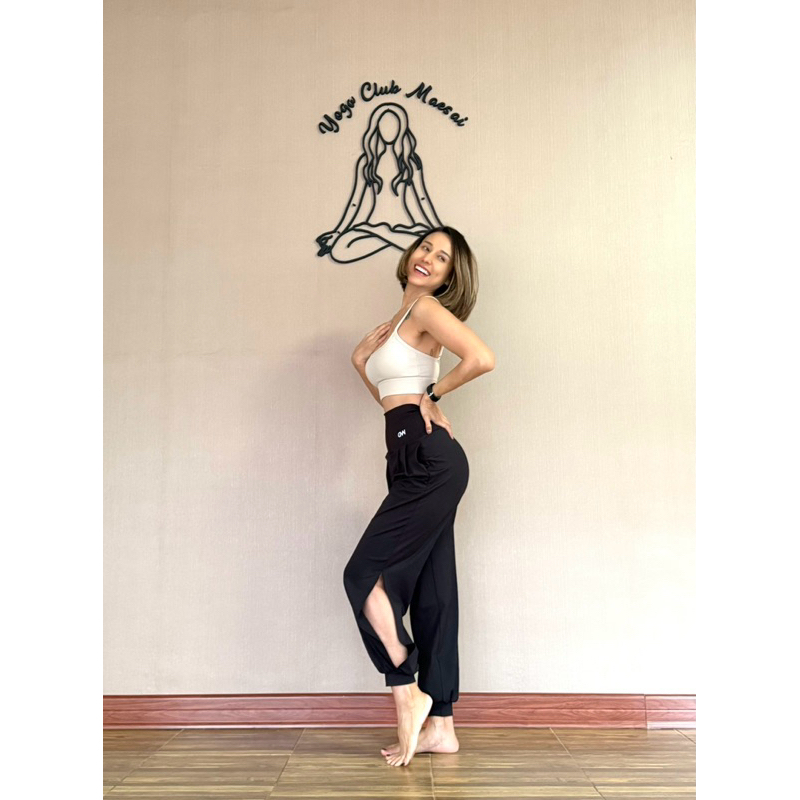 จั๊มทรงเกาหลี GMW ผ่าข้าง สีดำ Classic แต่ใส่ได้ตลอดเลย