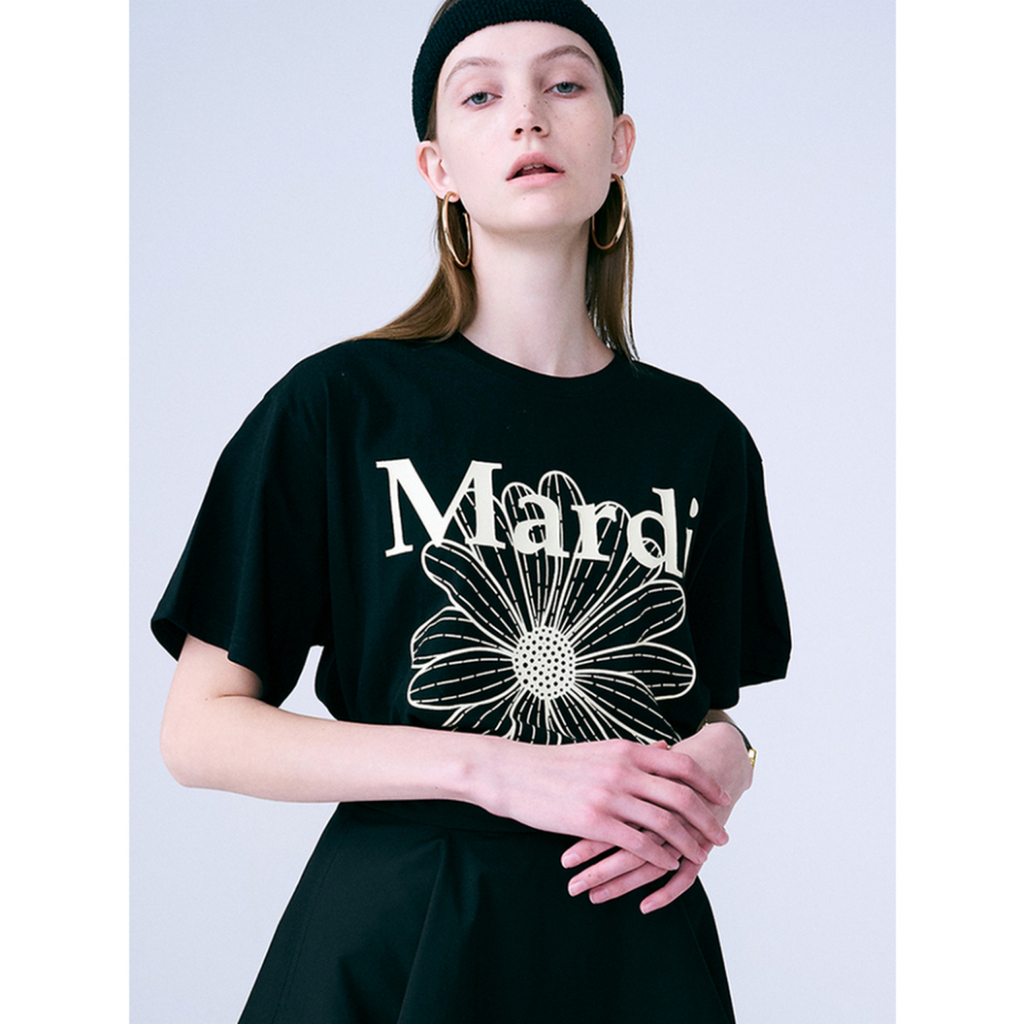 [จัดส่งภายใน 24 ชั่วโมง] ฟรีไซส์ Mardi Mercredi SLIM TSHIRT FLOWERMARDI การพิมพ์ เสื้อยืดคอกลมแขนสั้นผ้าคอตตอน