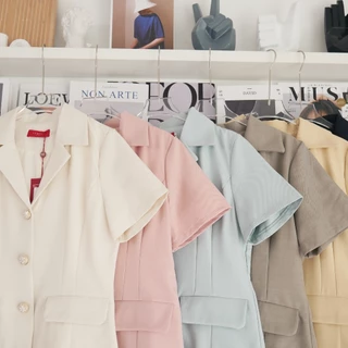 Lawyer Store [5301301] เสื้อคอปกแขนสั้น กระดุมดอกไม้ กระเป๋าจริง ทรงสวย ใส่ทำงาน ใส่ไปงานสำคัญได้สบาย สินค้ามี 4 สี