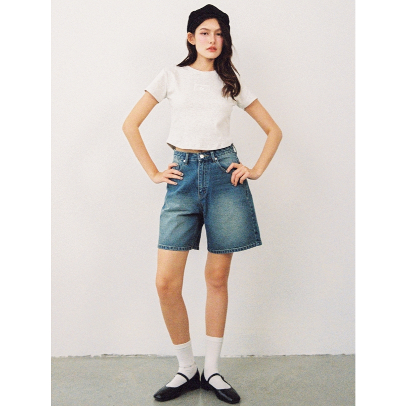 Go-To Bermuda Jeans กางเกงยีนส์ทรงเบอร์มิวดา