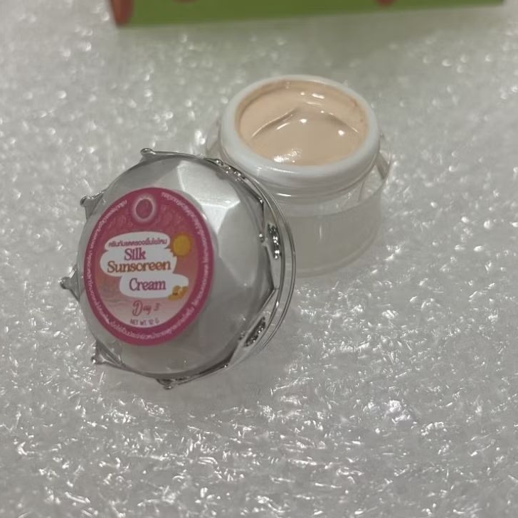 (แยก1กระปุก) ครีมกันแดด แพรวาไวท์ ขนาด12กรัม