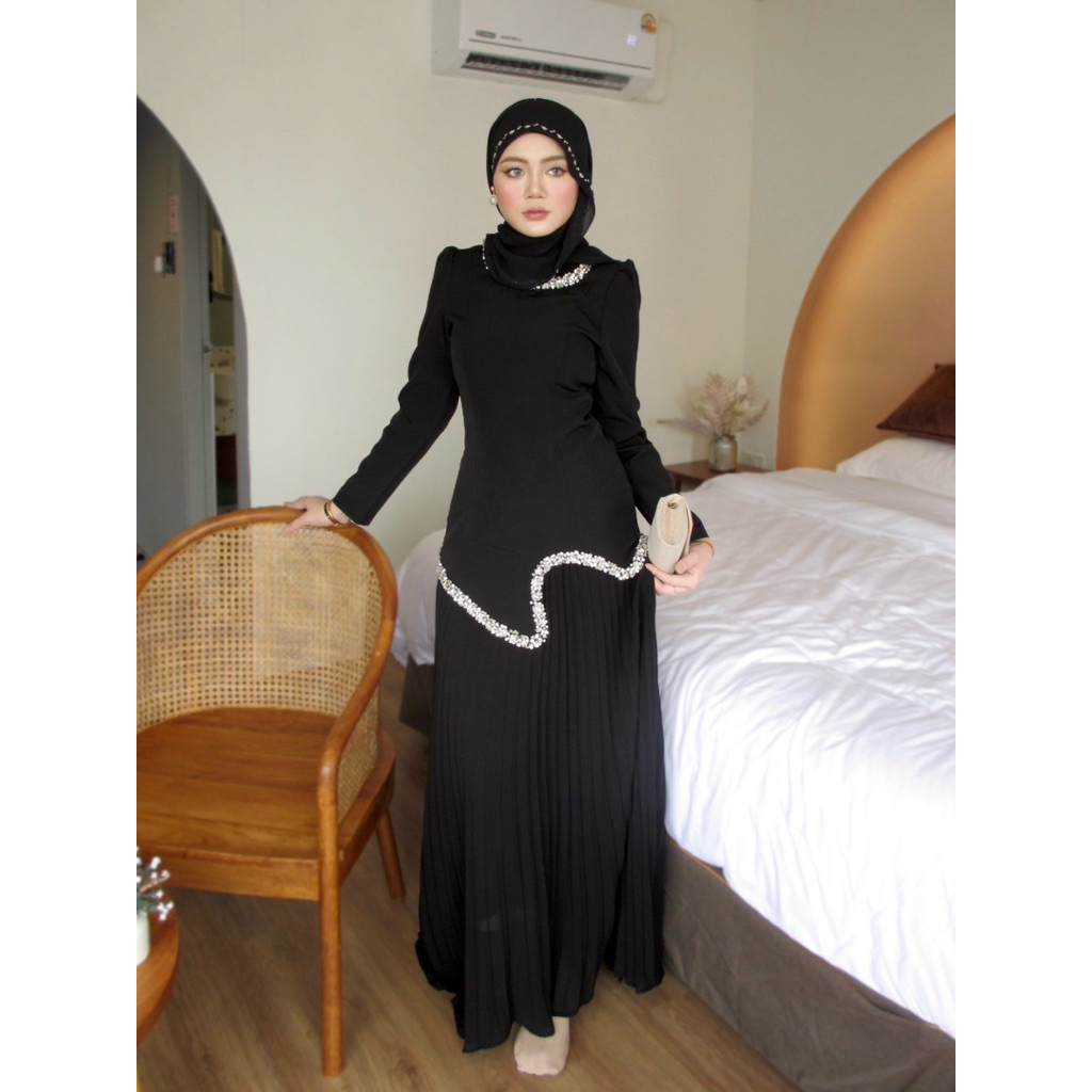 Heartmade—Swanna dress set🪡(สินค้าพร้อมส่งไม่เกินวันที่28)