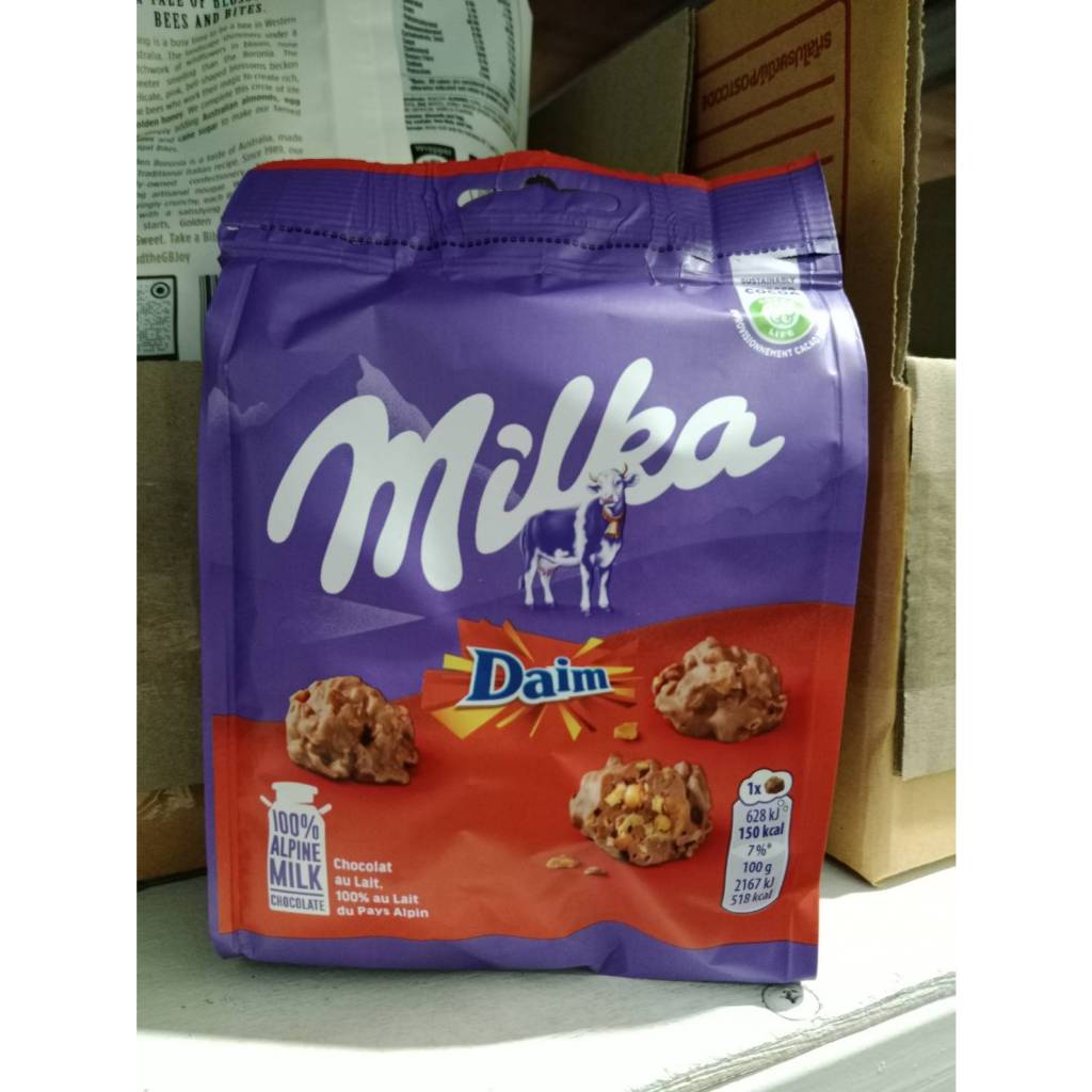 Chocolate Milka Daim Snax 145g ขนมคอร์นเฟลกส์ที่ผสมผสานระหว่างช็อกโกแลตนม Milka กับชิ้นคาราเมล Daim 