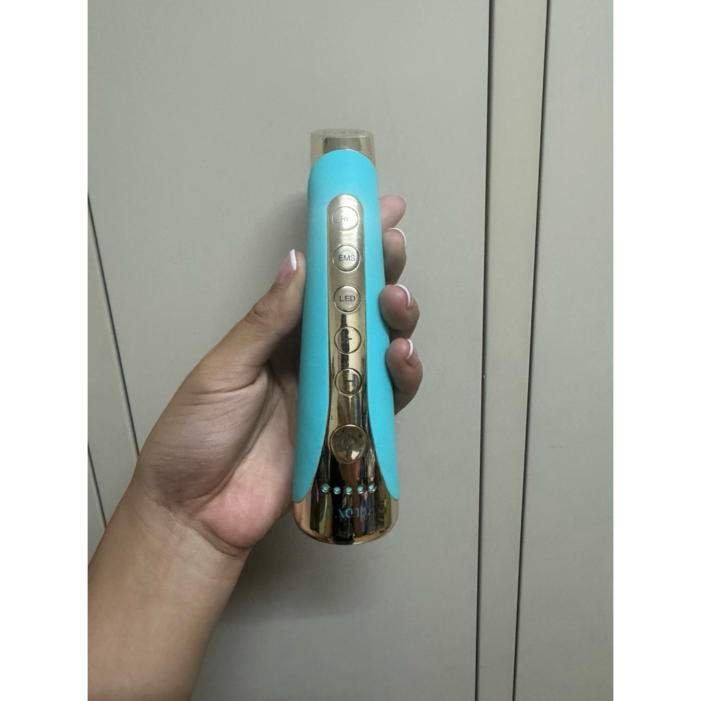 ส่งต่อ Foreo Faq 102 พร้อมเซรั่มที่ใช้คู่กัน