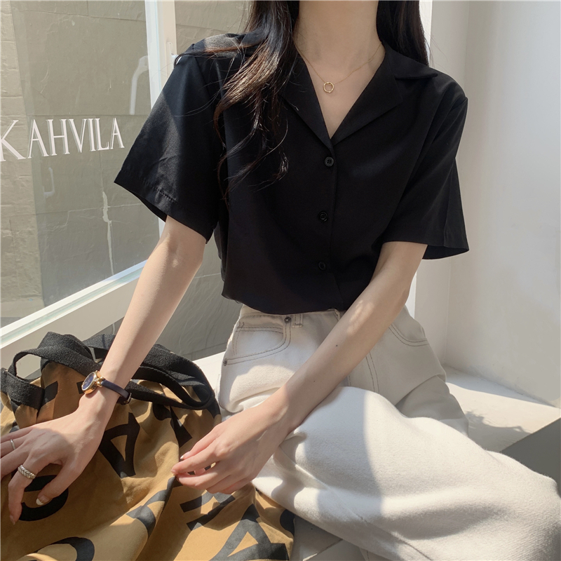เสื้อเชิ้ตแขนสั้นสไตล์เกาหลี ดีไซน์ย้อนยุค  ผ้าลายแข็งไม่ยับ แฟชั่น