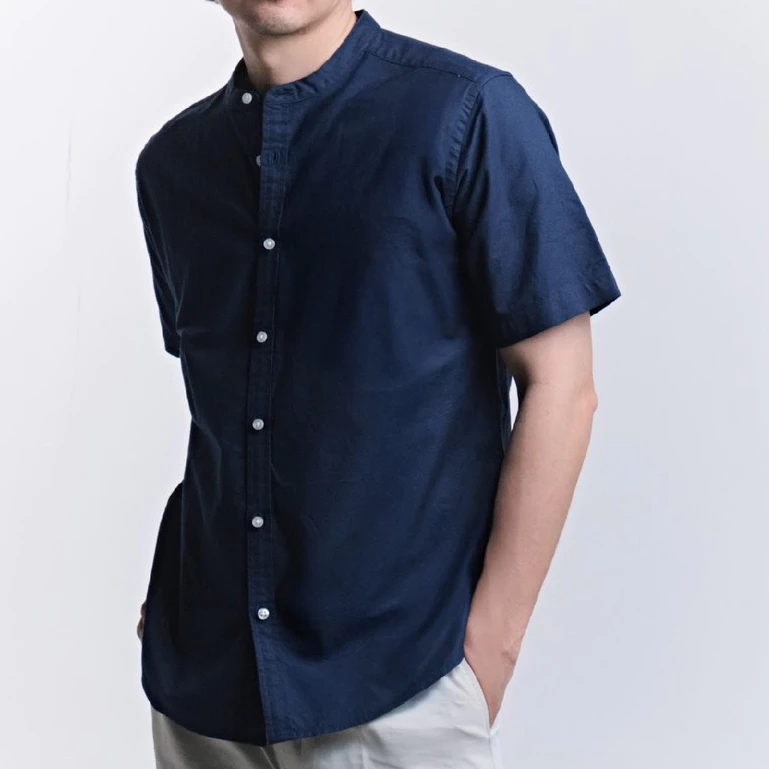 era-won เสื้อเชิ้ต คอจีน รุ่น OXFORD SHORT-SLEEVED MANDARIN COLLAR ทรง Regular สี Navy