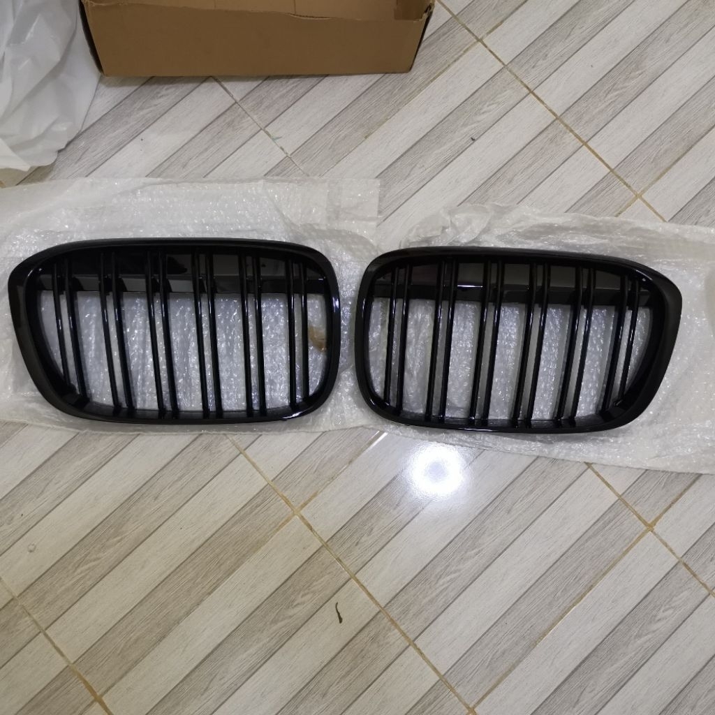 กระจังหน้า​ สำหรับ​ BMW​ X1​ F48