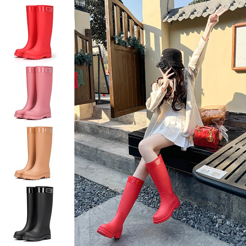 รองเท้าบูทกันน้ำผู้หญิง รองเท้าบูทยาง กันน้ำ กันฝน กันลื่น รองเท้าทำงานวันฝนตก น้ำหนักเบา ใส่สบาย