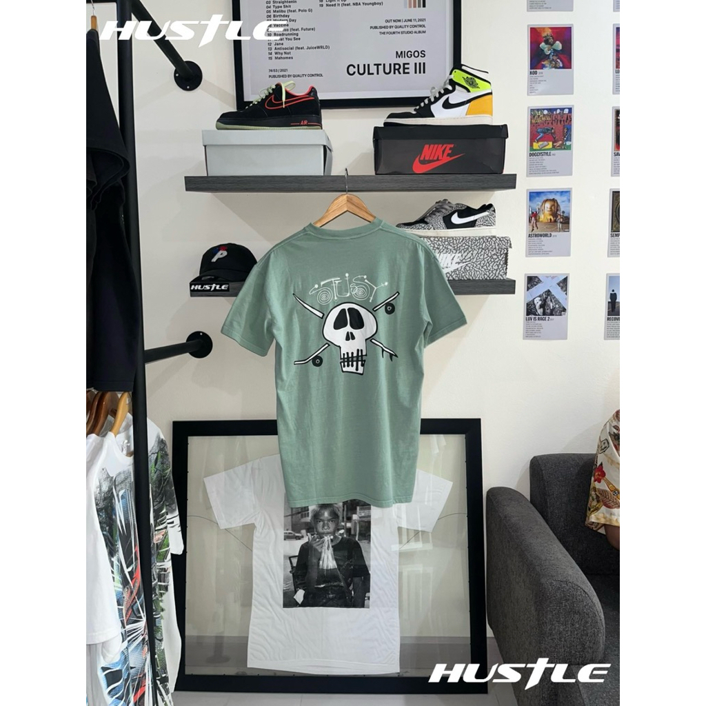 [Hustle.store]เสื้อยืด Stussy Surf Skate Skull   T-shirt White1ของแท้🇦🇺พร้อมส่ง‼️‼️‼️‼️‼️‼️‼️‼️