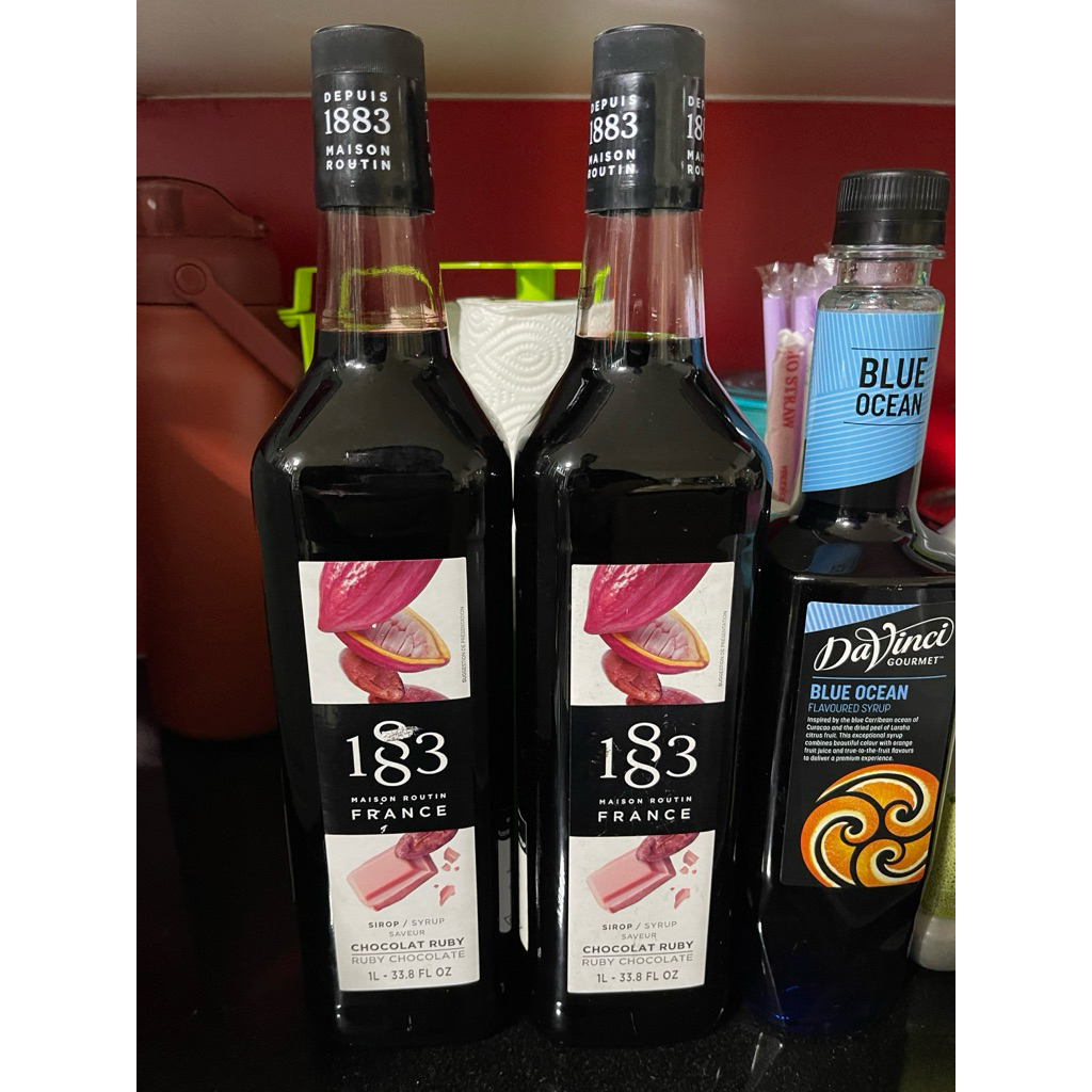 1883 น้ำเชื่อมกลิ่น รูบี้ ช็อกโกแลต 1000 มล.(1883 RUBY CHOCOLATE SYRUP 1000 ml.)