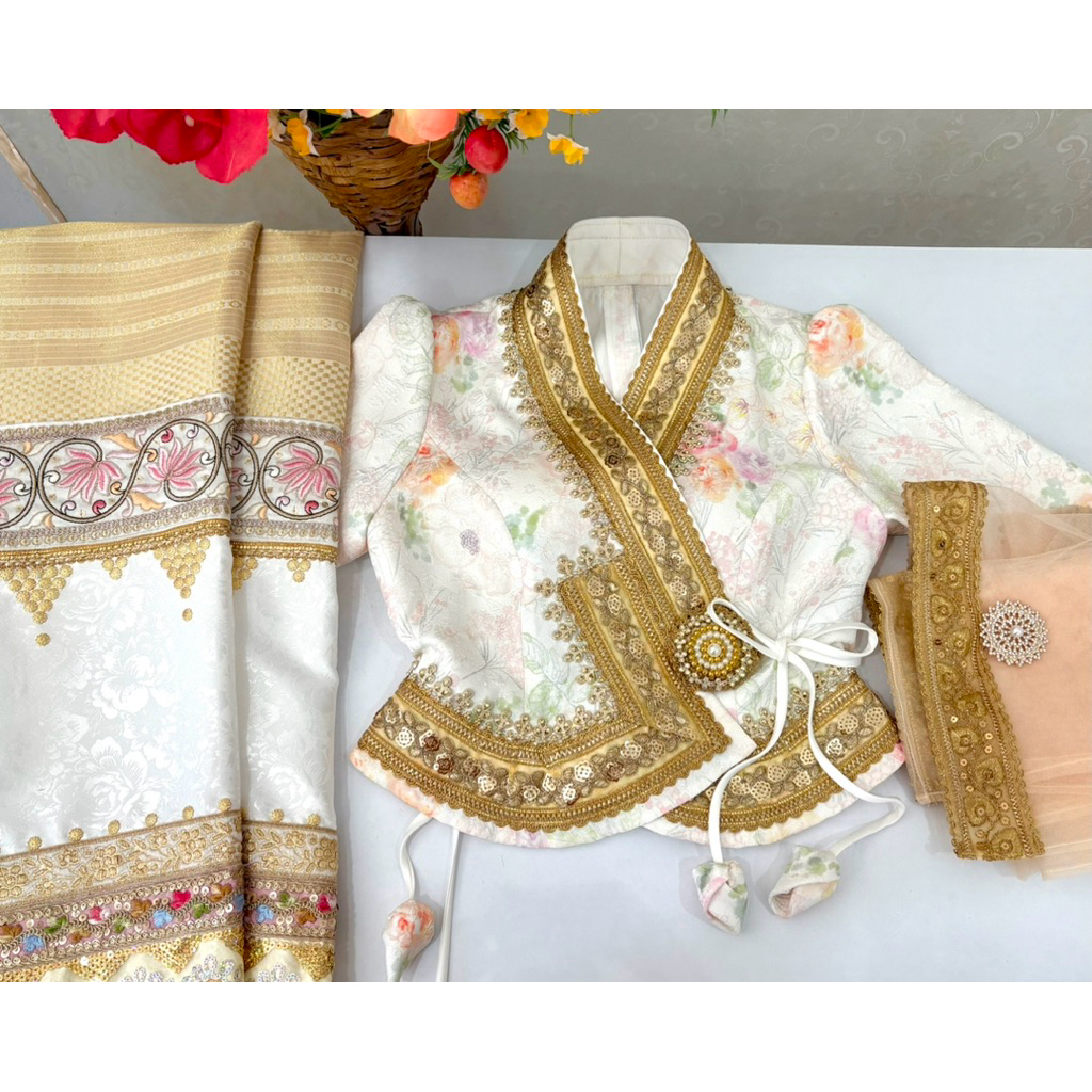 เสื้อไทลื้อ ผ้าแจ็คการ์ด งานฝีมือ (สินค้าไม่รวมเครื่องประดับ)