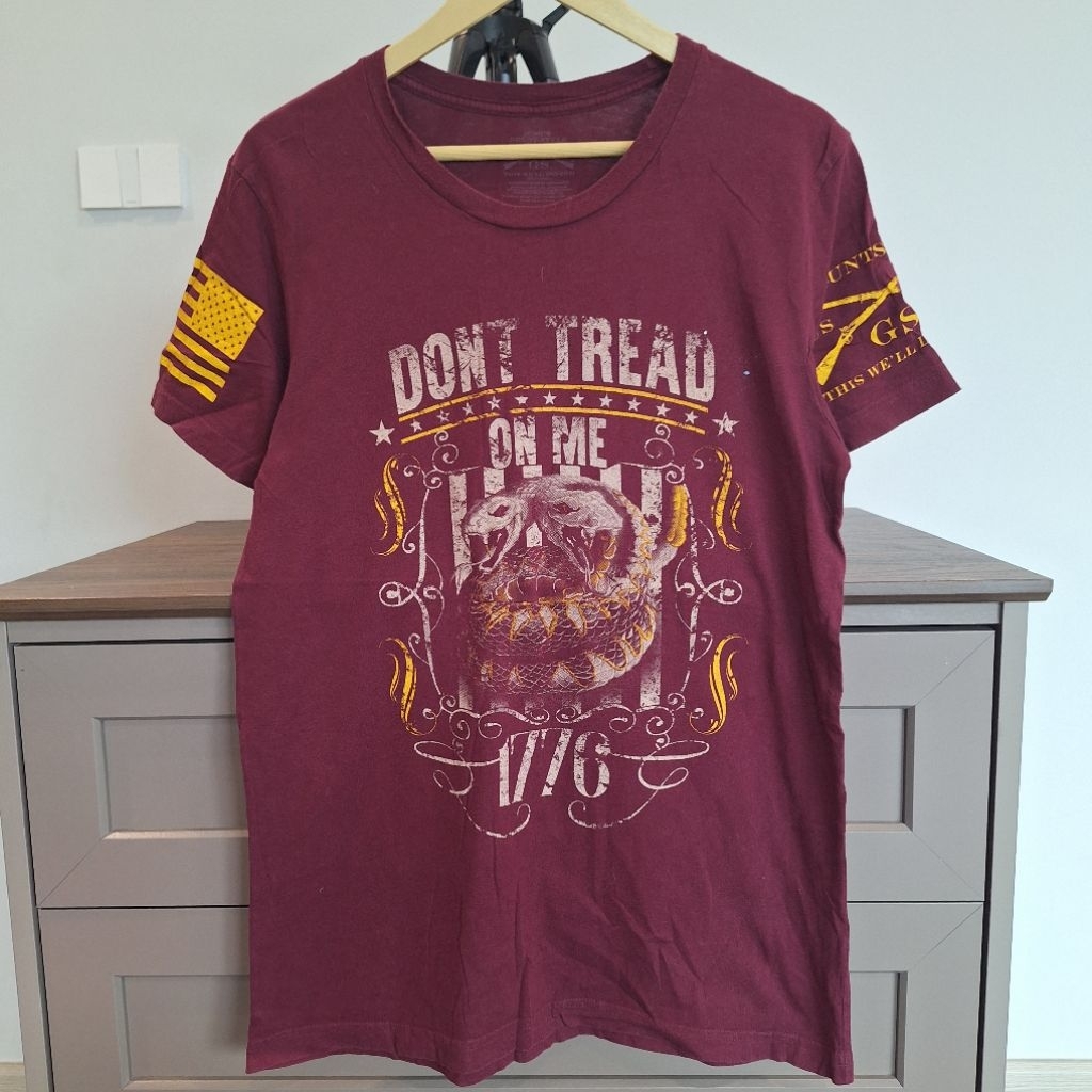 เสื้อยืด ลายงู Grunt style GS don't tread on me 1776 size M (AD12)