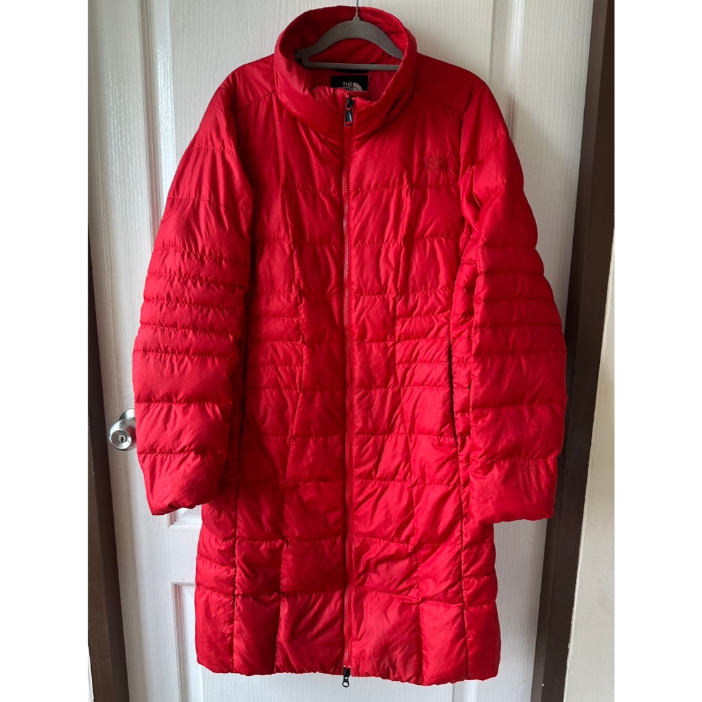 เสื้อกันหนาว the north face แท้!! มือสอง Tnf ขนห่าน fill 550 อก 40 ยาว 38 มีตำหนิรอยเปื้อน 2 จุดตามร