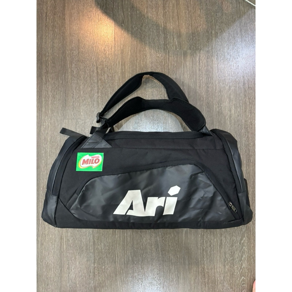 กระเป๋าถือ/สะพาย แบรนด์ Ari  (Limited)