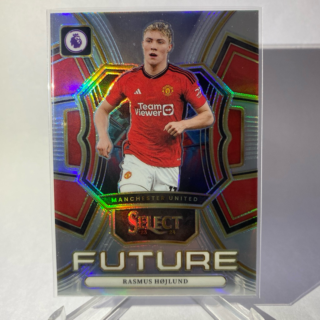 การ์ดนักฟุตบอลสำหรับสะสม RASMUS HOJLUND, MANCHESTER U. (PRIZM), PANINI SELECT 2024