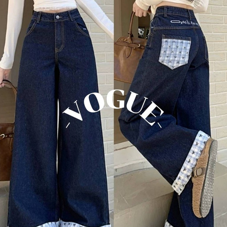 Vogue🌟พร้อมส่ง🌟 กางเกงยีนส์ขายาว ทรงกระบอกใหญ่ ดีเทลพับขาลายโบว์สีฟ้า (8832#1-NZ)