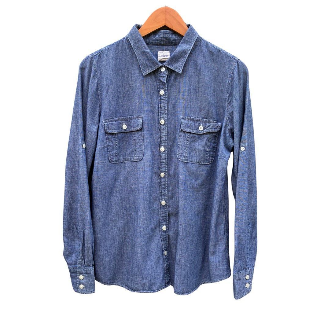 เสื้อเชิ้ตแชมเบรย์ J.CREW The Perfect  Chambray  Button Up Shirt