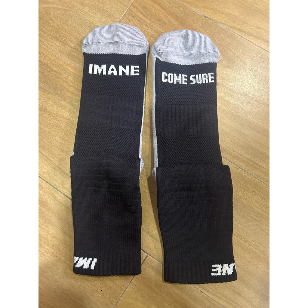 ถุงเท้าครึ่งแข้งกันลื่น IMANE
