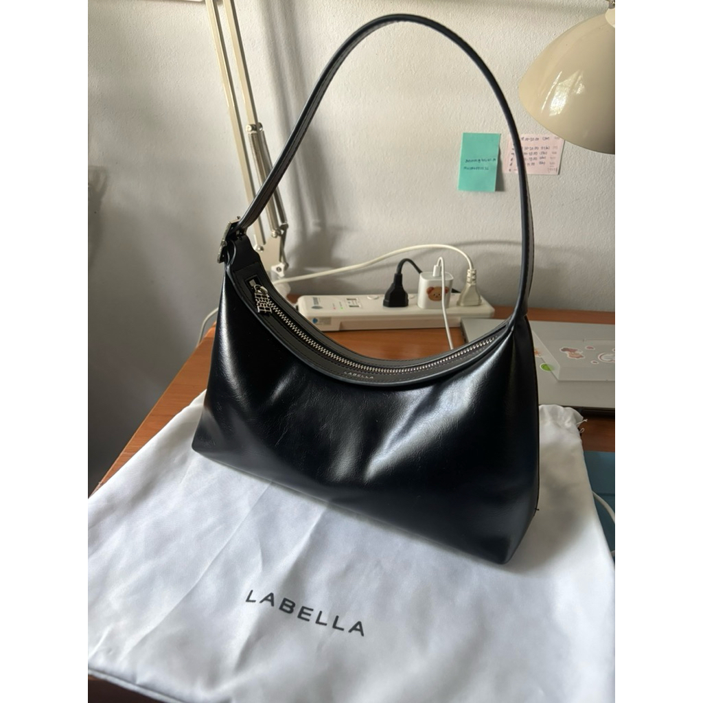 กระเป๋าสะพายสีดำ | Labella Gigi black (size s)