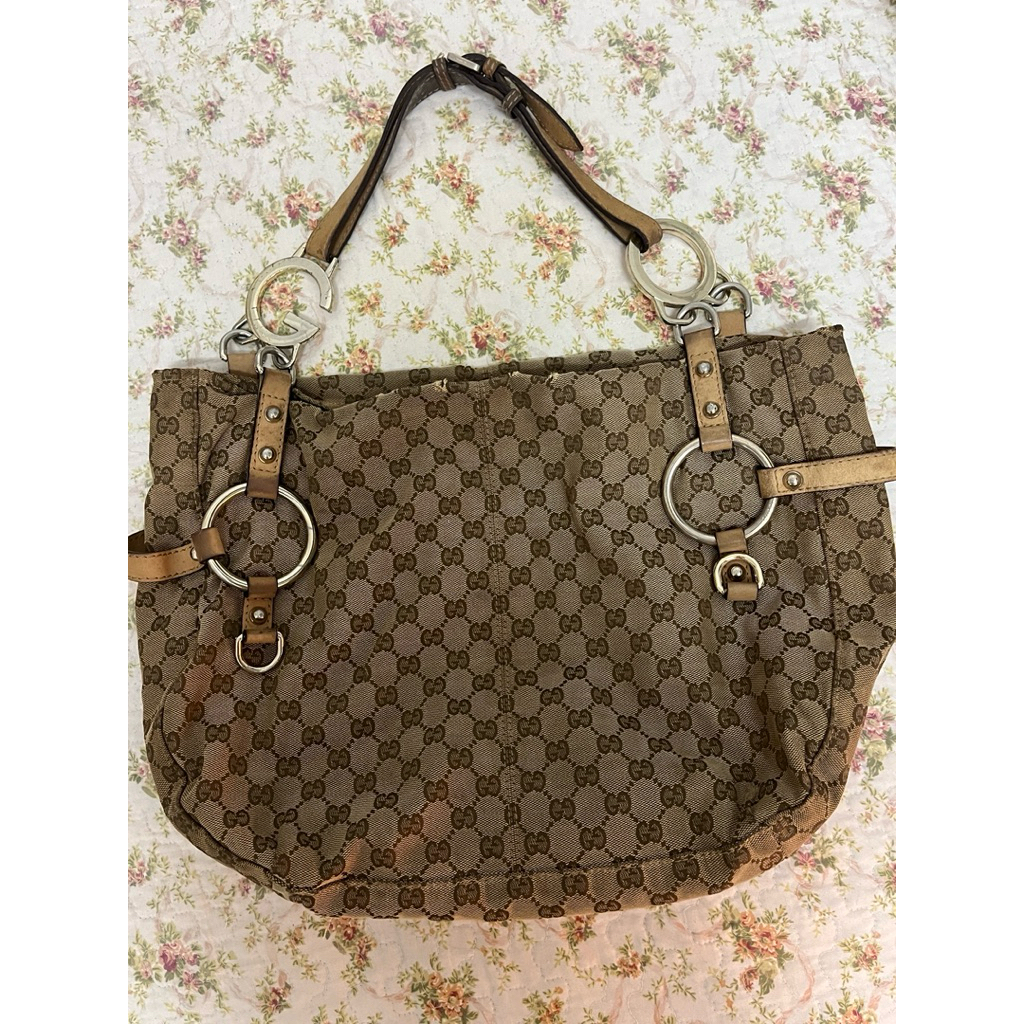 กระเป๋ามือสอง vintage y2k