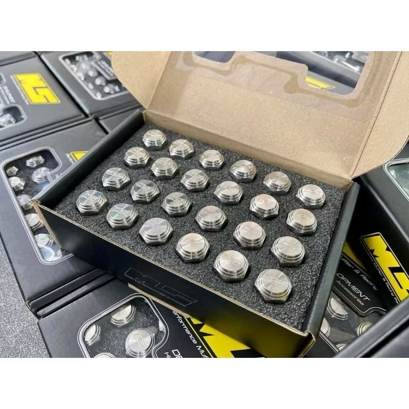 น๊อตล้อสแตนเลสเม้งซัง.🇨🇷 ขนาดเกลียว1.5 ใส่ได้ทุกรุ่น ยกเว้นนิสสัน-ซูซูกิ