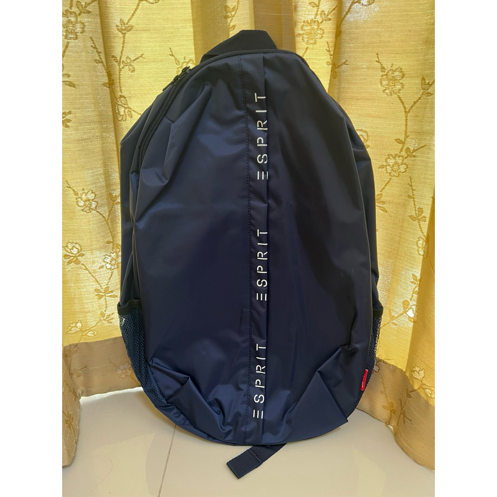 กระเป๋าเป้ Esprit สีน้ำเงินกรมท่า ของใหม่พร้อมส่ง!!!￼