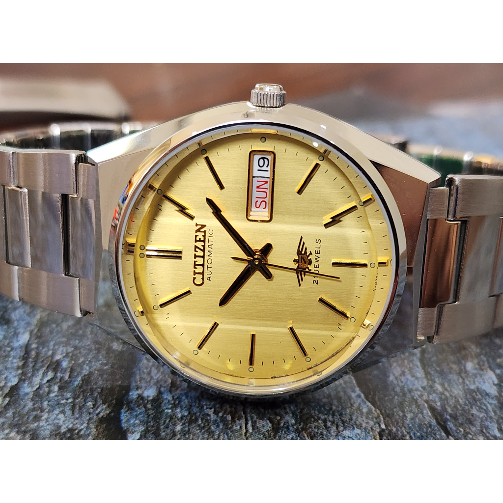 นาฬกา citizen automatic รุ่นเก่า นกอินทรีย์ สภาพสวยมาก ๆ แท้เดิมทัั้งเรือน เดินดีปกติ 71-1632 กระจกเ