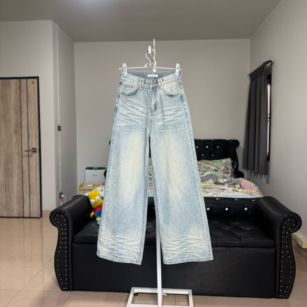 JUNE STUDIO 🏷 ส่งต่อกางเกงยีนส์ขากระบอกฟอกเฟดยับ  Sz.S